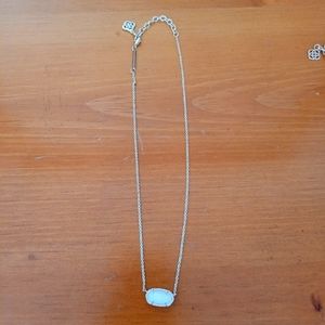 Kendra Scott Elisa gold pendant in white
